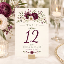 Elegante Pflaume Oliven Botanische Hochzeit