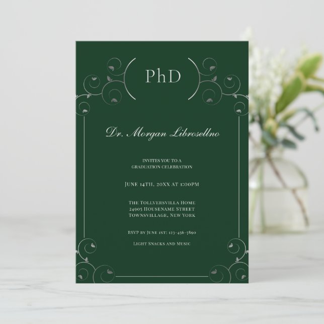 Elegante PhD Silver Green Graduation Party Einladung (Stehend Vorderseite)
