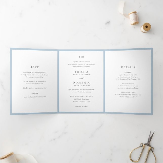 Elegante Powder Blue Monogram Modern Wedding Dreifach Gefaltete Einladung (Innenseite)