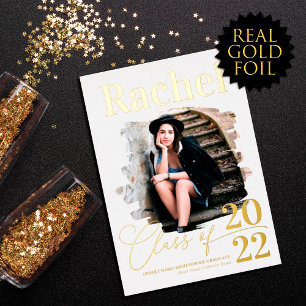 Elegante Real Gold Typografie Class of Abschluss Folieneinladung