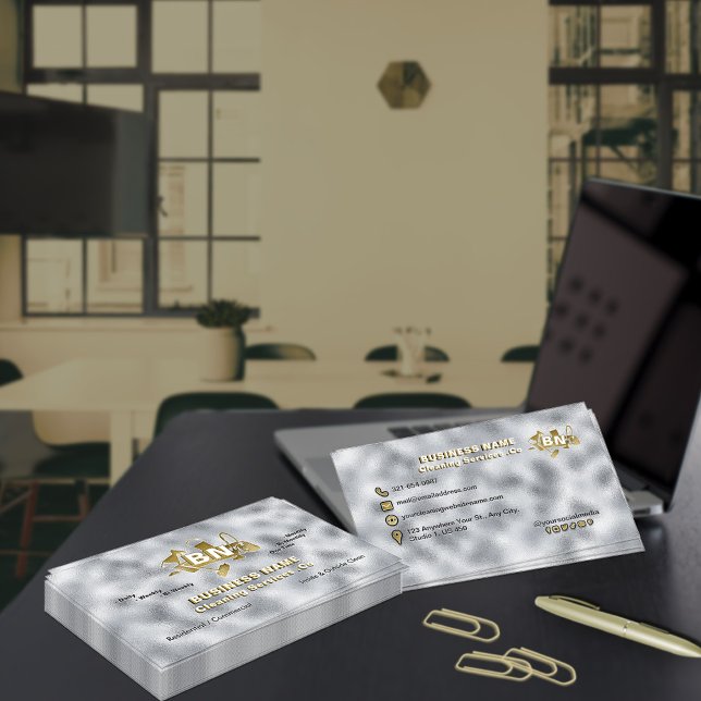 Elegante Reinigungsdienste für Silberpfoten Visitenkarte (Von Creator hochgeladen)