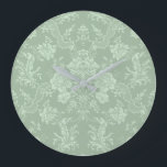 Elegante romantische Chic Floral Damask Grün Große Wanduhr<br><div class="desc">Elegantes,  Vintag inspiriert Blumendstaubdesign mit schick monochromen hellgrünen Blume,  grünen Schriftrollen und Taschentüchern mit zarten Lakibons. Dieses Muster ist nahtlos und kann nach oben oder unten skaliert werden.</div>