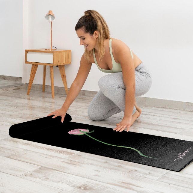 Elegante rosa auf Schwarz Yogamatte (Von Creator hochgeladen)
