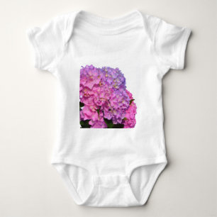 Elegante, rosa, lila Blumendörfchen Hydrangeas Baby Strampler