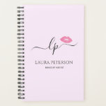Elegante Rosa Lippen handgeschriebene Skriptkallig Planer<br><div class="desc">Schönes und modernes Design mit rosa Aquarelllippen und elegantem Kalligraphie-Schriftart. Fügen Sie einfach Ihre Initialen zwischen den Symbolen hinzu und passen Sie den Text an.</div>
