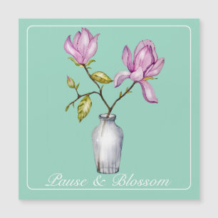 Elegante rosa Magnolie im Wasserfarb-Stil in Glasv Magnetkarte