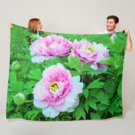 Elegante Rosa Tree Peony Blume mit Gelbzentrum Fleecedecke