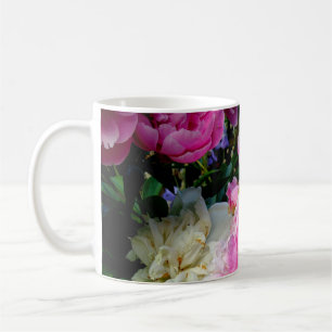 Elegante rosa und weiße Pfingstrosen Blumenfoto Kaffeetasse
