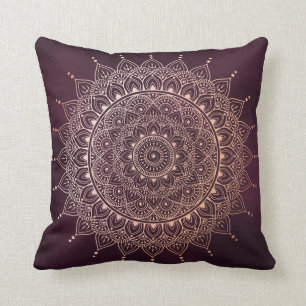 Elegante Rose Gold auf Burgund Flora Henna Mandala Kissen
