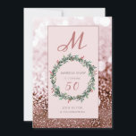 Elegante Rose Gold Glitzer 50. Geburtstag Einladung<br><div class="desc">Eleganter Rose goldfarbener Glitzer Dezember Geburtstagseinladung mit Heiligen Beerenkranz und schicker Ersteinladung. Personalisieren Sie Party-Informationen auf der Rückseite der Karte. Der elegante Stil.</div>