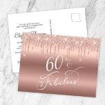 Elegante Rose Gold Glitzer 60. Geburtstagsparty Einladungspostkarte<br><div class="desc">Chic 60. Geburtstag Party Postkarteneinladung. "60 & Fabulous" ist in einem eleganten weißen Skript auf einer Rose goldgelben Hintergrund geschrieben mit Rose Gold Imitate Glitzer tropft von oben. Einfach personalisieren mit ihrem Namen und den 60 Geburtstagsdetails auf der Rückseite.</div>