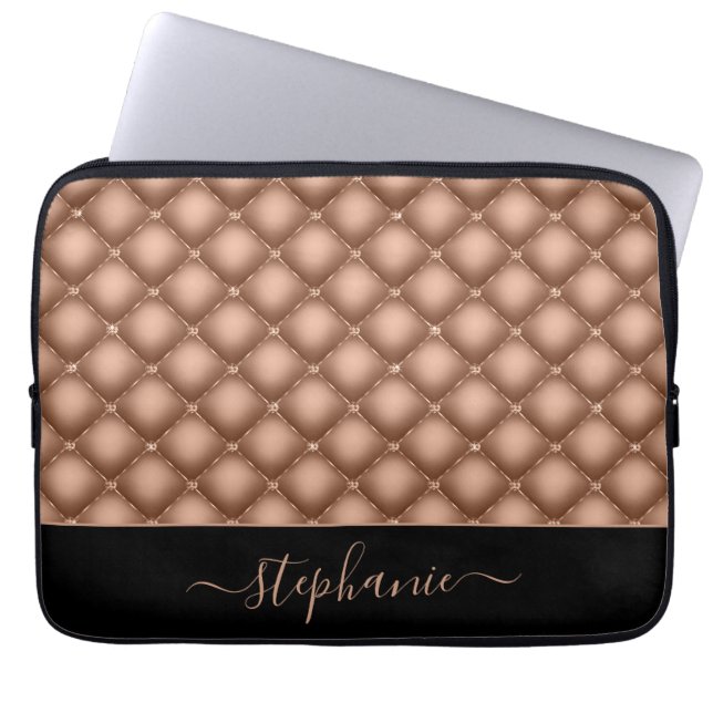 Elegante Rose Gold Jewel Tufted Personalisiert Laptopschutzhülle (Vorderseite)