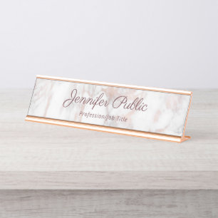 Elegante Rose Gold Marble Moderne Typografie Scrip Schreibtischnamensplakette