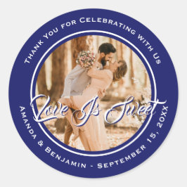 Elegante Royal Blue Liebe ist süßes Hochzeitsfest  Runder Aufkleber