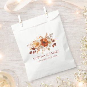 Elegante Rustikale Herbst-Hochzeit mit Blumen Geschenktütchen