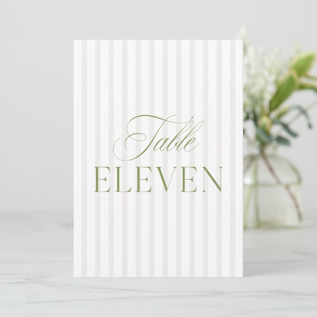 Elegante Sage Green & Beige Wedding Tischnummer (Stehend Vorderseite)
