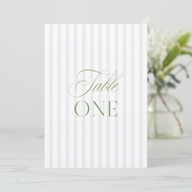 Elegante Sage Green & Blue Wedding Tischnummer (Stehend Vorderseite)