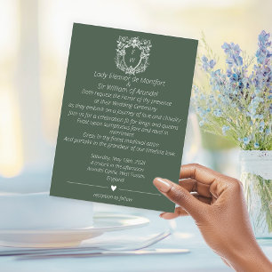 Elegante Sage Green Crests Monogramm Hochzeit Einladung