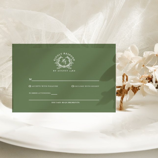 Elegante Sage Monogram Wappen Wedding RSVP Karte (Von Creator hochgeladen)