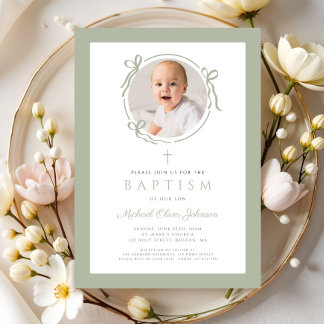 Elegante Salbeigrüne Bogen-Foto-Taufe Einladung
