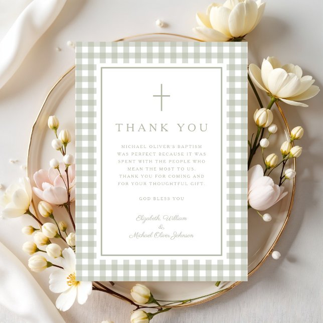 Elegante Salbeigrüne Gingham-Jungentaufe Dankeskarte (Elegant Sage Green Gingham Boy Baptism Thank You Card)