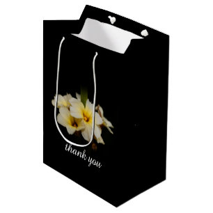 Elegante Satin-Blume auf Schwarz Mittlere Geschenktüte