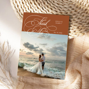 Elegante Schrift Hochzeitsfoto Terrakotta Dankeskarte