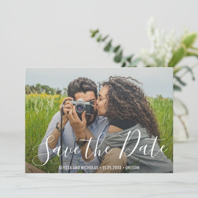 Elegante Schrift-Typografie Moderne Hochzeit Save The Date (Stehend Vorderseite)