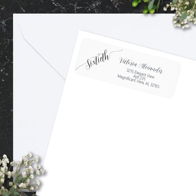 Elegante Schrift zum sechzigsten Geburtstag (Elegant  Minimal Black Script Sixtieth Birthday Return Label)