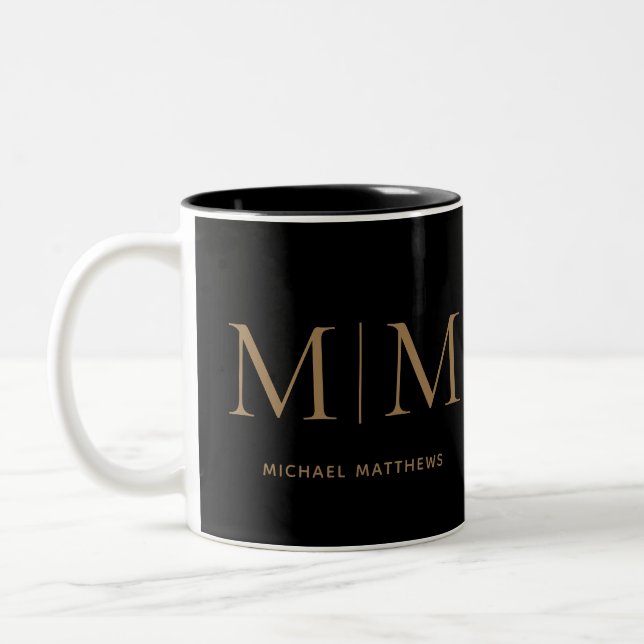 Elegante Schwarz-Gold Maskuline Monogram Name Tw Zweifarbige Tasse (Links)