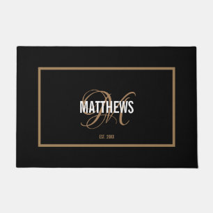 Elegante Schwarz-Gold-Skript Monogramm Name Hochze Fußmatte