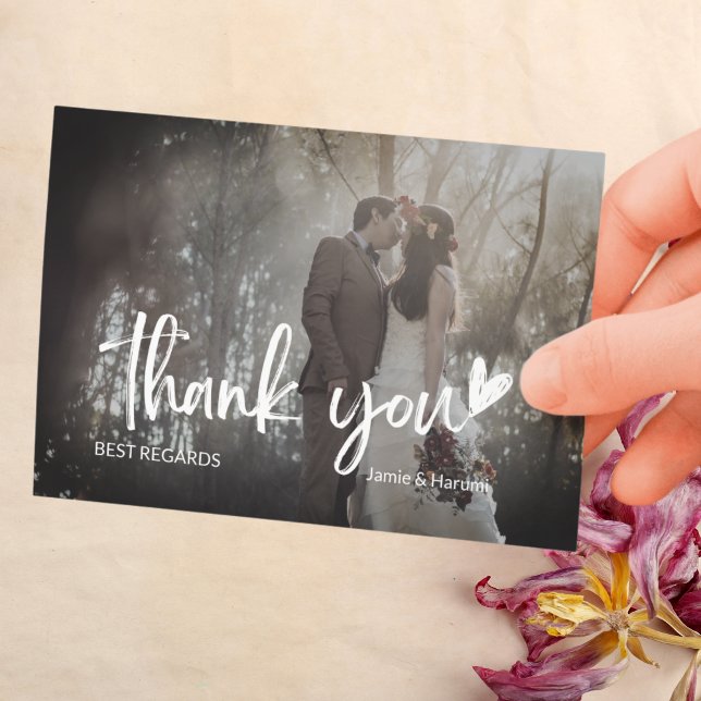 Elegante Schwarz und Grau 2 Foto Script Wedding Dankeskarte (Elegant Black and Grey 2 Photo Script Wedding Thank You Card)