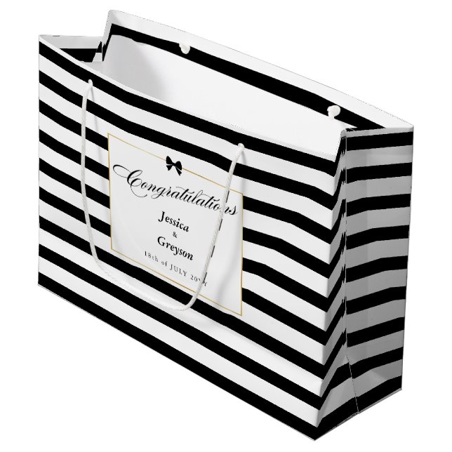 Elegante Schwarz-weiß Stripe-Goldrahmen-Hochzeit Große Geschenktüte (Vorderseite Schrägansicht)