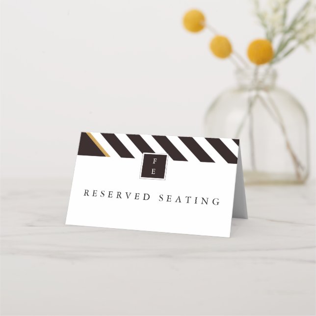 Elegante Schwarz-weiße Goldstreifen-Hochzeit-Platz Platzkarte (Vorderseite)