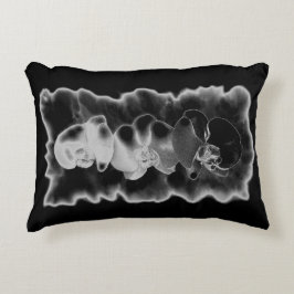 Elegante Schwarz-weiße tropische Orchideen Dekokissen