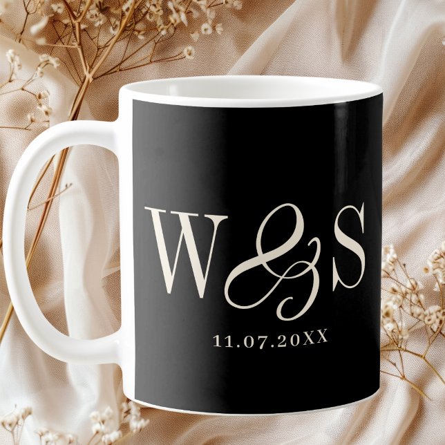 Elegante schwarze Erstehelichtspaare Kaffeetasse (Von Creator hochgeladen)