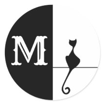 Elegante schwarze Katze mit Inital