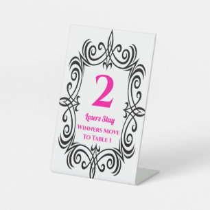 Elegante schwarze Scroll Bunco Tabelle Zwei Karten Sockelschild