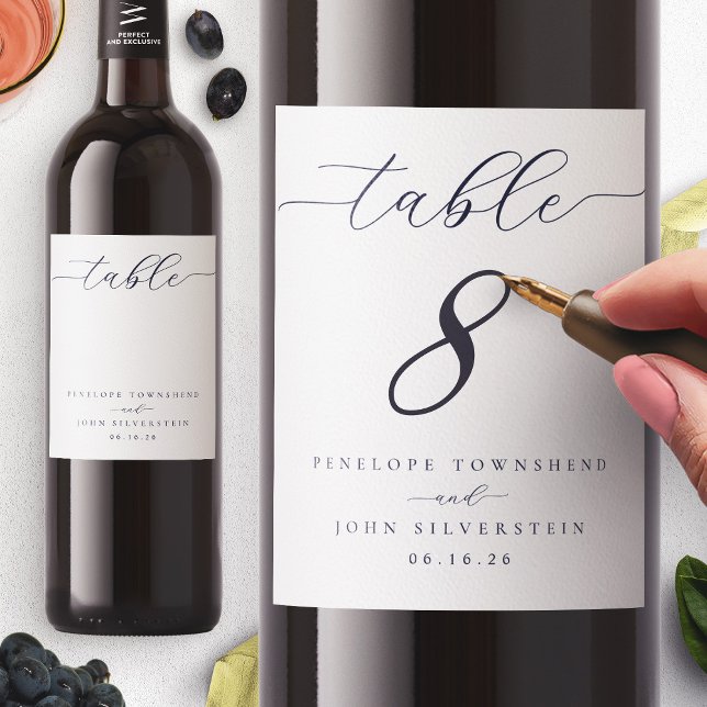 Elegante Script Blank Tischnummer Hochzeit Weinetikett (Elegant Script Blank Table Number Wedding Wine Label)