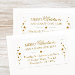Elegante Script Christmas Gold Stars Rücksendeadre Adressaufkleber<br><div class="desc">Stilvolles, elegantes Weihnachtsadressen-Label in antikem Gold auf weißem Hintergrund mit Sternenrandung. Das Label enthält den Text "Frohe Weihnachten und ein glückliches neues Jahr" mit festlichem Script-Schriftart und Platzhaltern für Ihren Namen und Ihre Adresse in einer klassischen Serif-Schrift. Ein moderner dekorativer Trenner mit einem kleinen goldenen Stern fügt dem Design eine...</div>