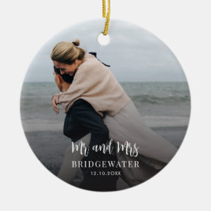 Elegante Script Couples Foto Minimalistisch Weihna Keramik Ornament