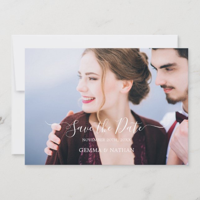 Elegante Script Foto Burgundy Save the Date Card (Vorderseite)