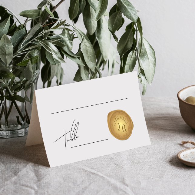 Elegante Script Gold Wax Briefmarke Event Tischnum Platzkarte (Von Creator hochgeladen)
