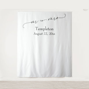 Elegante Script Mr & Mrs einfache Foto Hintergrund Wandteppich