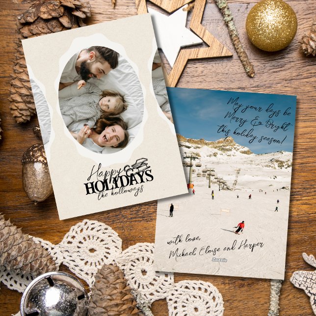 Elegante Script Oval Foto Ferienwohnung Feiertagskarte (Celebrate the season with timeless style using this elegant photo holiday card. )