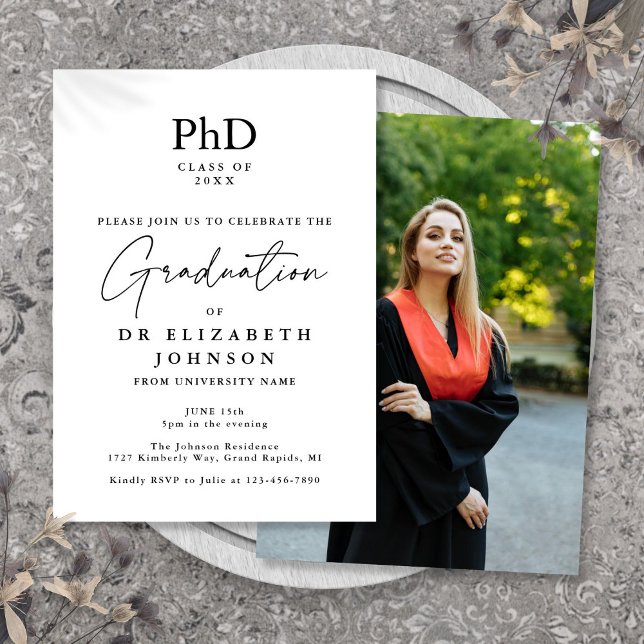 Elegante Script PhD Grad Foto Graduation Party Einladung (Elegant Script PhD Degree Photo Graduation Party Invitation)