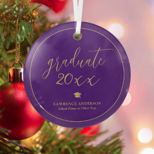 Elegante Script Royal Lila Graduate 2024 Ornament Aus Glas