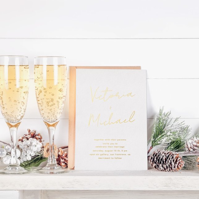 Elegante Script Typografy Foil Wedding Einladung (Von Creator hochgeladen)