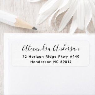 Elegante Script Typografy Minimalistisch Return Ad