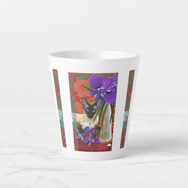 Elegante siamesische Katze mit Iris Floral Tasse (Vorderseite)